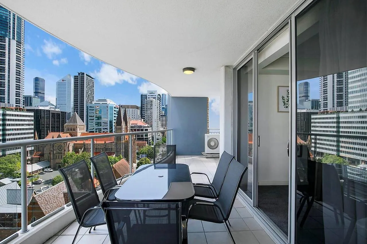 Best Of Brissie - Chic Resort-Style Cbd Living contacts