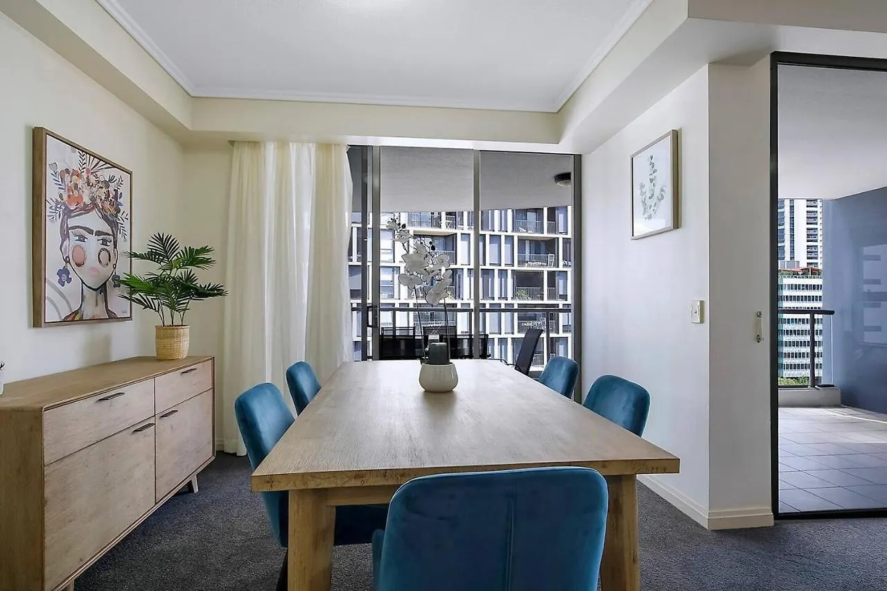 Best Of Brissie - Chic Resort-Style Cbd Living Brisbane