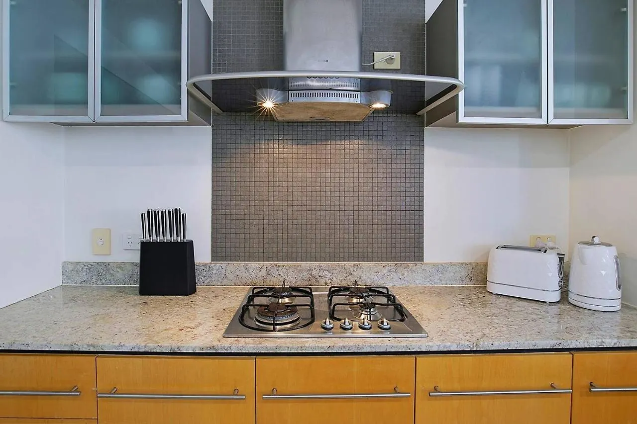 Apartment Best Of Brissie - Chic Resort-Style Cbd Living Brisbane